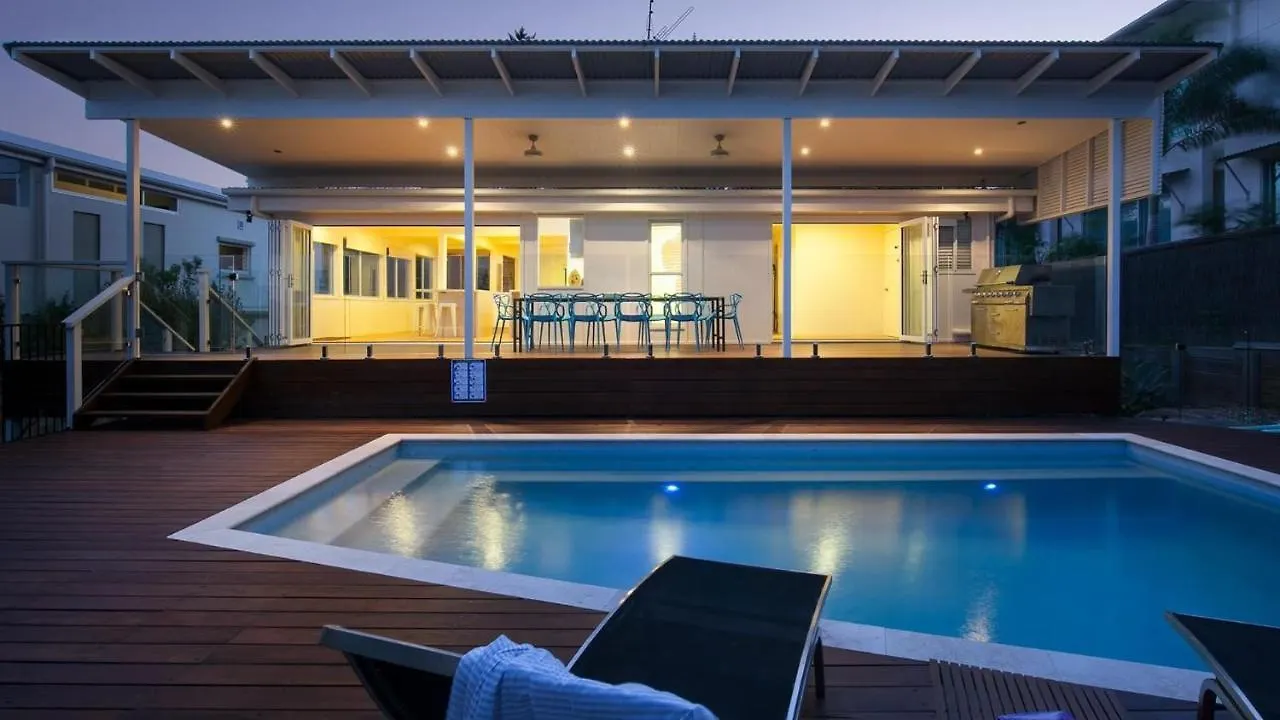 Belmore Terrace Perfect Pad Just 100 Metres To The Beach Sunshine Beach 0*,