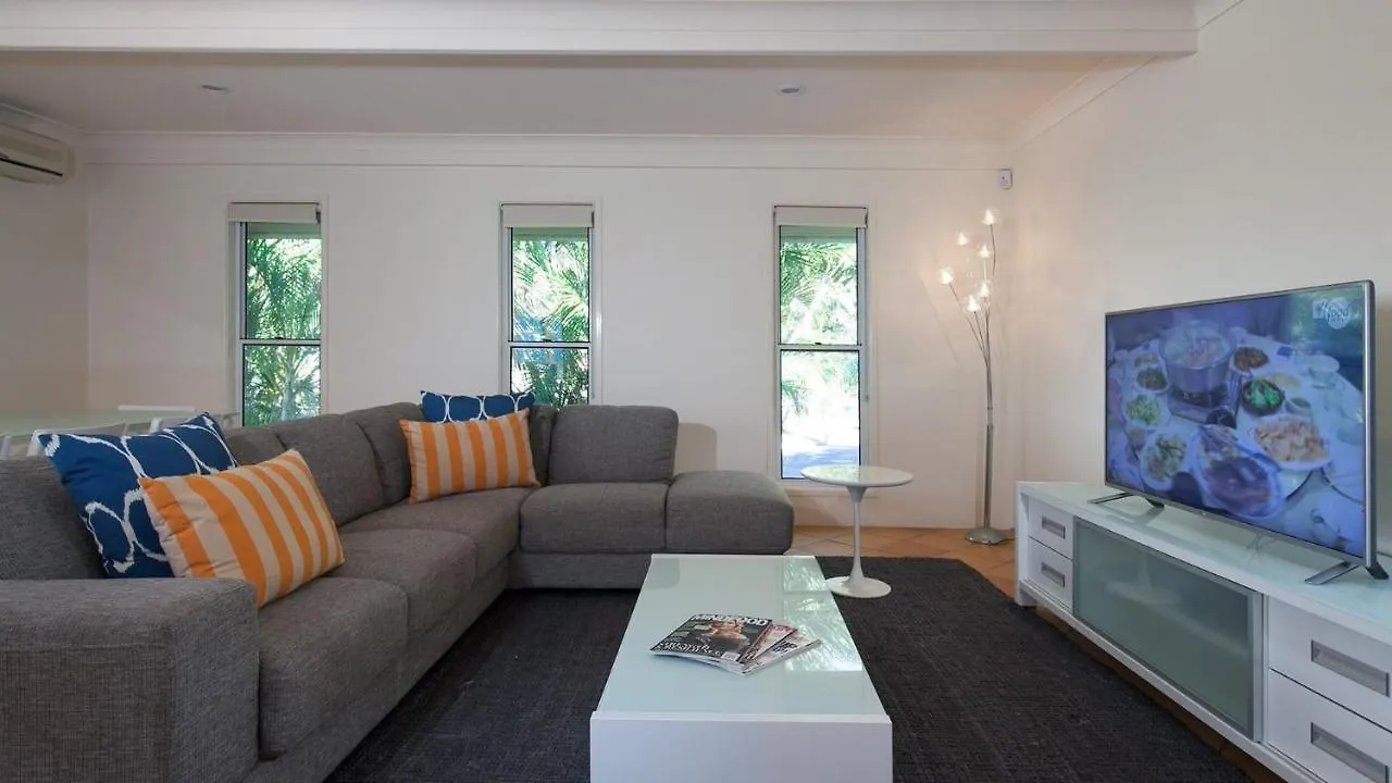 Belmore Terrace Perfect Pad Just 100 Metres To The Beach Sunshine Beach Holiday home