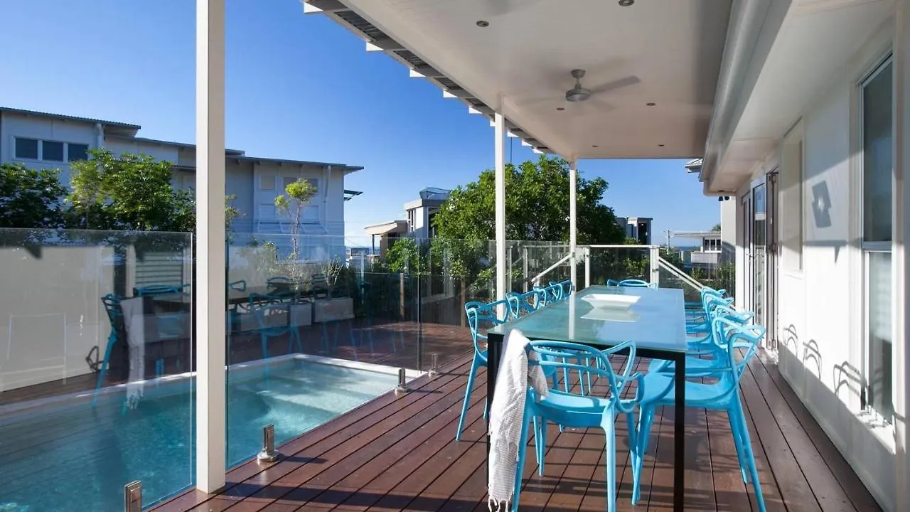 Belmore Terrace Perfect Pad Just 100 Metres To The Beach Sunshine Beach